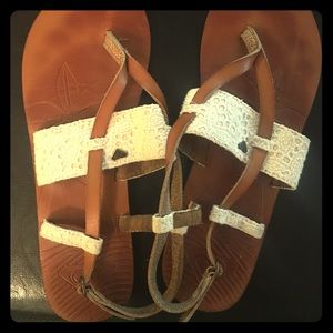 Roxy sandals